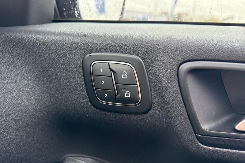 Used Ford Kuga 2025 for sale - 76949040: Photo 33