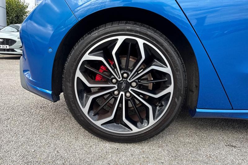 Used Ford Focus 2019 for sale - 76131596: Photo 8