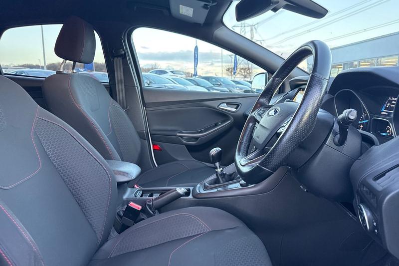 Used Ford Focus 2017 for sale - 77198975: Photo 17