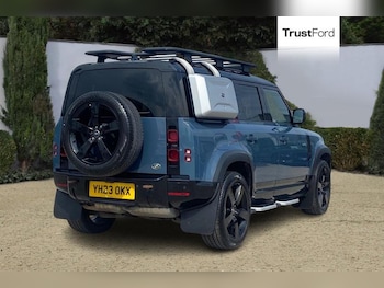 Used Land Rover Defender 2023 for sale - 78529801: Photo