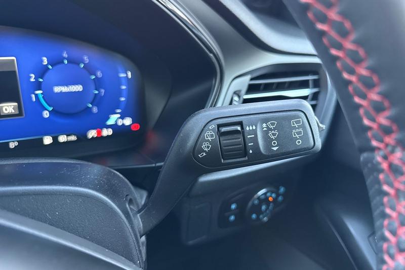 Used Ford Focus 2023 for sale - 76931348: Photo 15