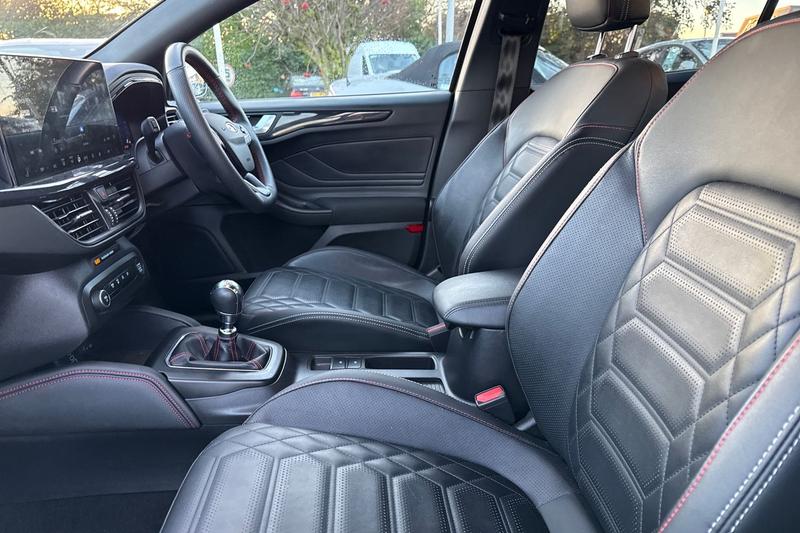 Used Ford Focus 2023 for sale - 76931348: Photo 19