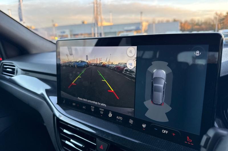 Used Ford Focus 2023 for sale - 76931348: Photo 25