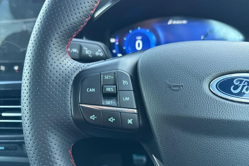 Used Ford Focus 2023 for sale - 76931348: Photo 27