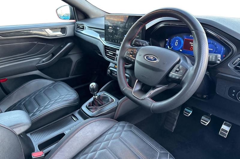 Used Ford Focus 2023 for sale - 76931348: Photo 9