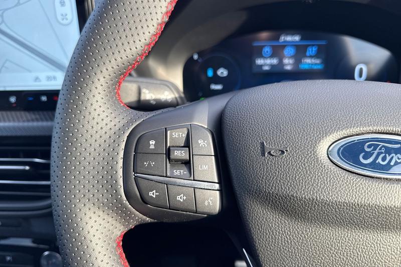 Used Ford Kuga 2025 for sale - 76835731: Photo 32