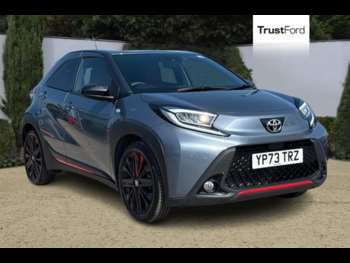 2023 - 1.0 VVT-i Undercover 5dr- With Reversing Camera Manual