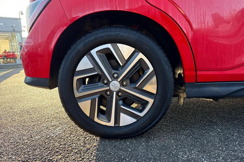 Used Hyundai KONA 2022 for sale - 76858776: Photo 8