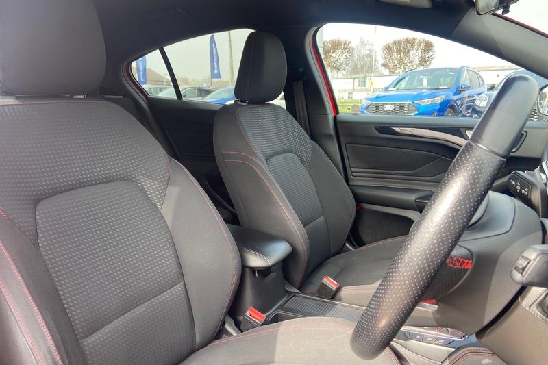 Used Ford Focus 2019 for sale - 77975870: Photo 17