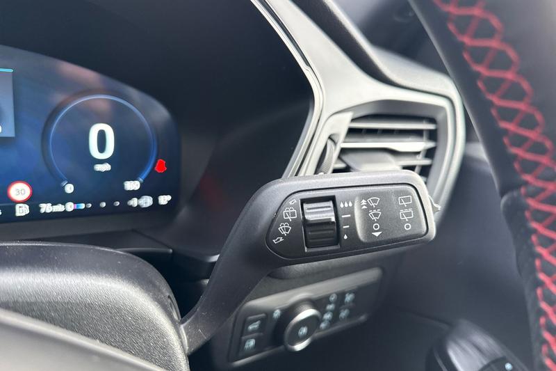 Used Ford Kuga 2024 for sale - 76452979: Photo 15