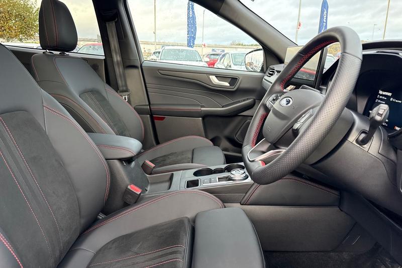 Used Ford Kuga 2024 for sale - 76452979: Photo 17