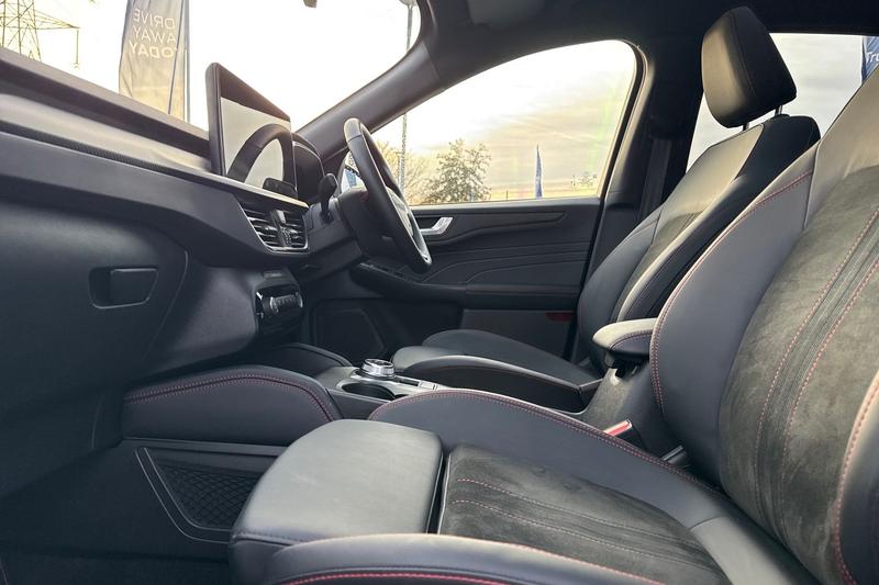 Used Ford Kuga 2024 for sale - 76660126: Photo 19