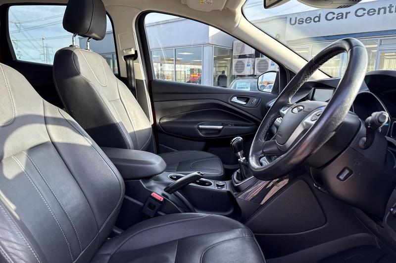 Used Ford Kuga 2015 for sale - 76710244: Photo 17