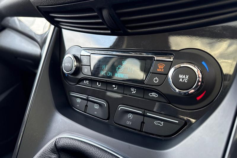 Used Ford Kuga 2015 for sale - 76710244: Photo 25