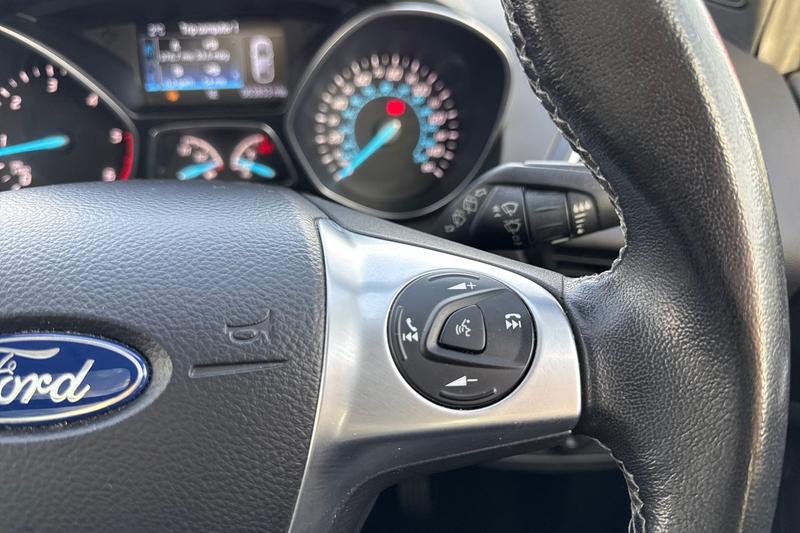 Used Ford Kuga 2015 for sale - 76710244: Photo 28