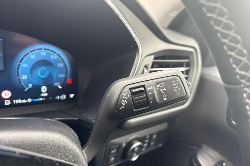 Used Ford Kuga 2025 for sale - 76452948: Photo 15