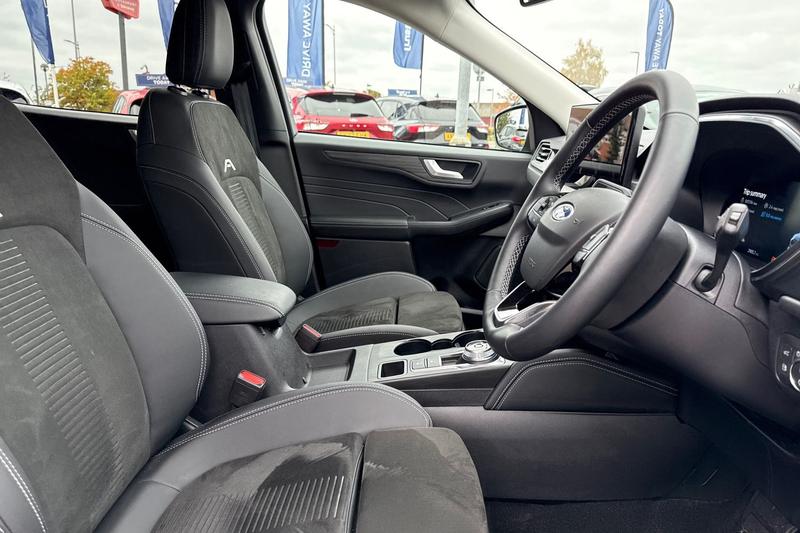 Used Ford Kuga 2025 for sale - 76452948: Photo 17