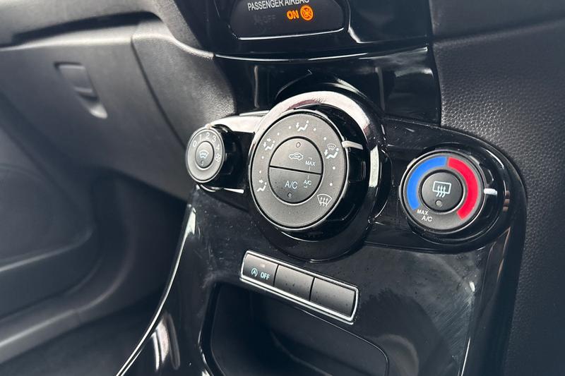 Used Ford Fiesta 2016 for sale - 76766912: Photo 25