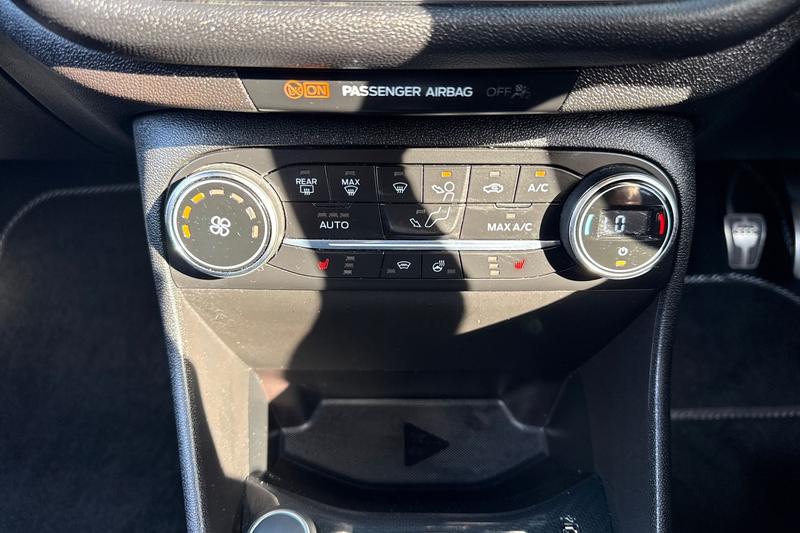 Used Ford Fiesta 2018 for sale - 77941409: Photo 25