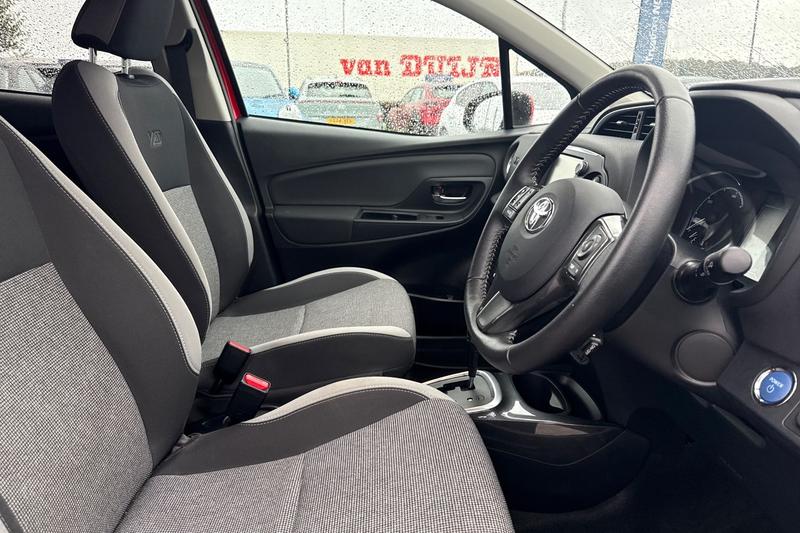 Used Toyota Yaris 2020 for sale - 76355474: Photo 17