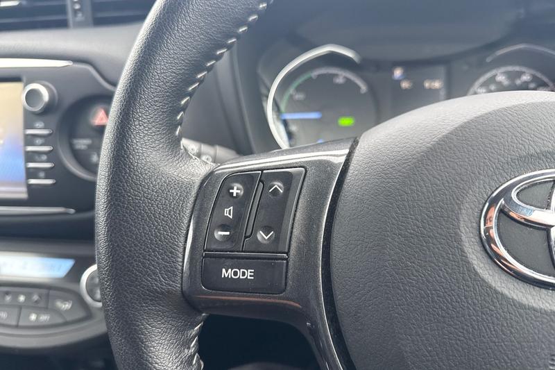 Used Toyota Yaris 2020 for sale - 76355474: Photo 26