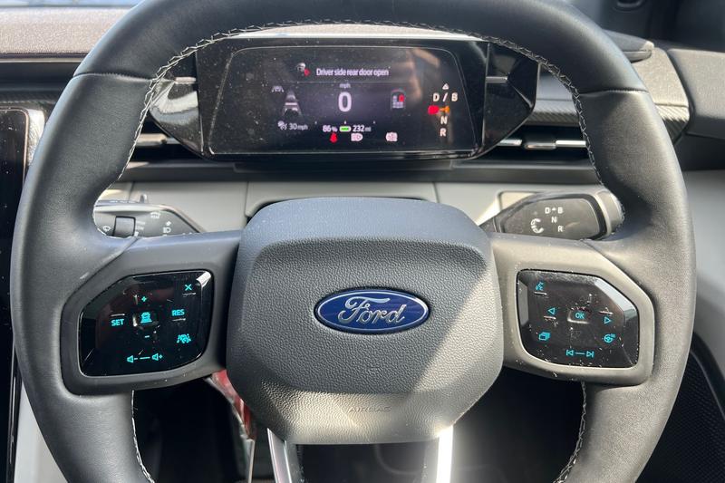 Used Ford Explorer 2024 for sale - 76647128: Photo 12