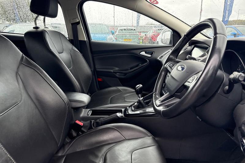 Used Ford Focus 2017 for sale - 76355566: Photo 17