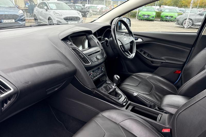 Used Ford Focus 2017 for sale - 76355566: Photo 18