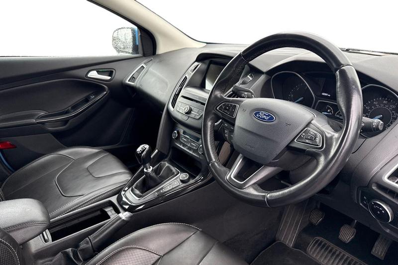 Used Ford Focus 2017 for sale - 76355566: Photo 9