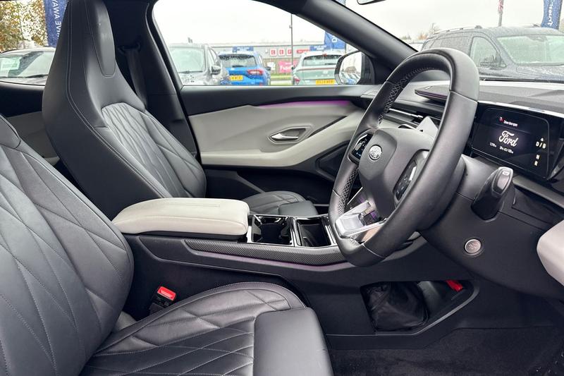 Used Ford Explorer 2024 for sale - 76580827: Photo 17