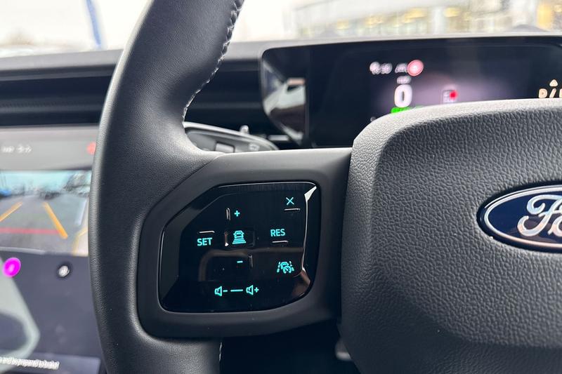 Used Ford Explorer 2024 for sale - 76580827: Photo 29