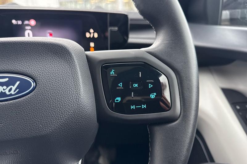 Used Ford Explorer 2024 for sale - 76580827: Photo 30