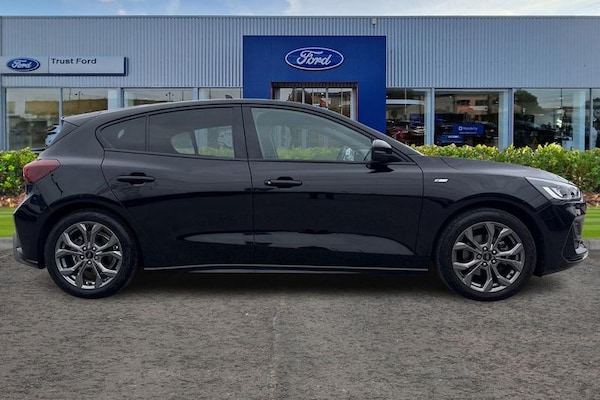 Used Ford Focus 2023 for sale - 76290277: Photo 3