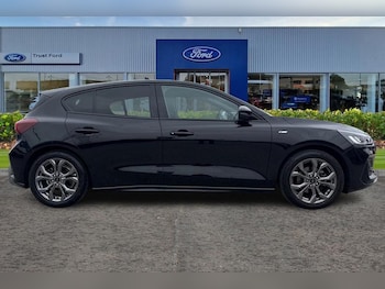 Used Ford Focus 2023 for sale - 76290277: Photo 3