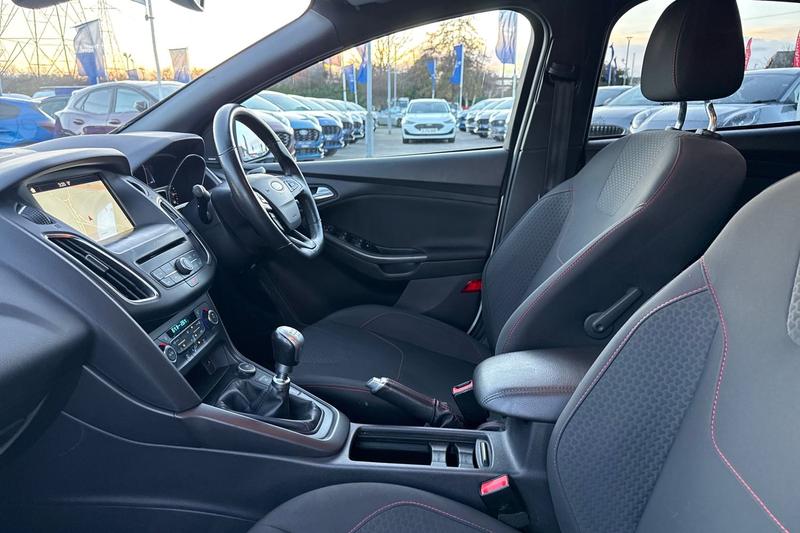 Used Ford Focus 2017 for sale - 76904518: Photo 19