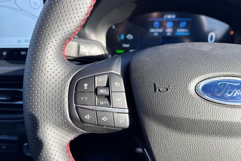 Used Ford Kuga 2025 for sale - 76895306: Photo 29