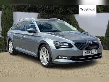 Used Skoda Superb 2019 for sale - 79333654: Photo