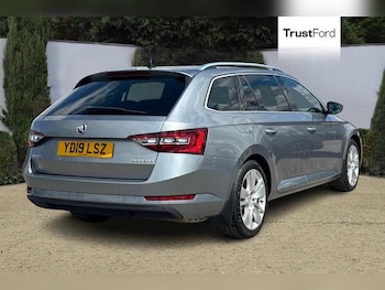 Used Skoda Superb 2019 for sale - 79333654: Photo
