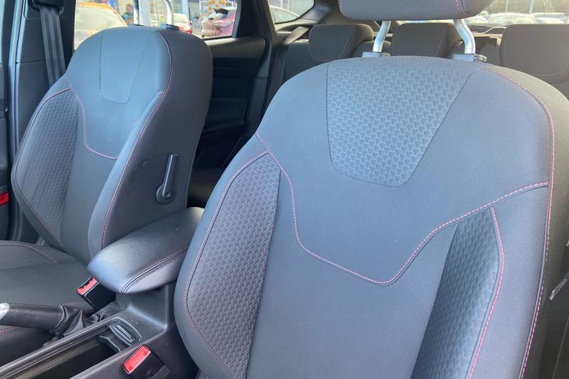 Used Ford Focus 2017 for sale - 77088214: Photo 19