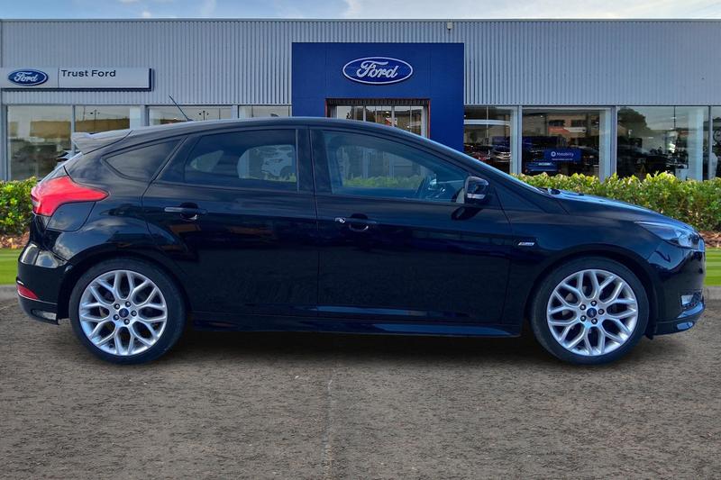 Used Ford Focus 2017 for sale - 77088214: Photo 3