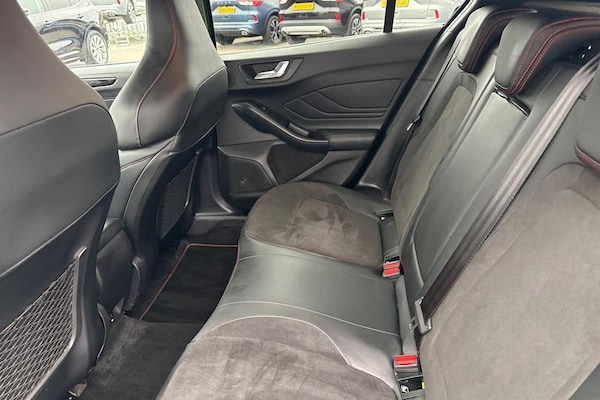 Used Ford Focus 2022 for sale - 76308832: Photo 20