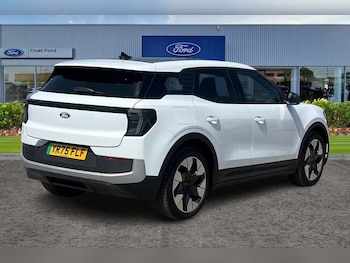Used Ford Explorer 2025 for sale - 79000625: Photo