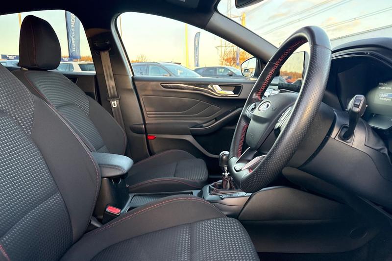 Used Ford Focus 2021 for sale - 76609190: Photo 17