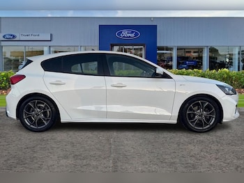 Used Ford Focus 2021 for sale - 76609190: Photo
