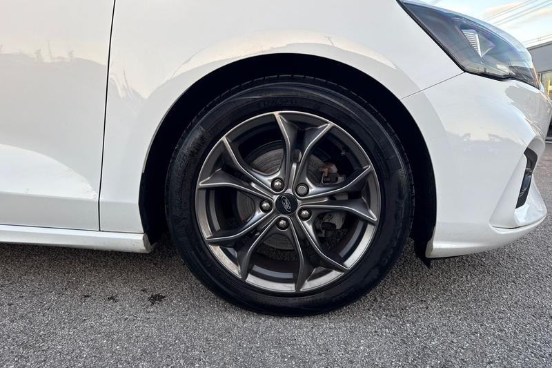 Used Ford Focus 2021 for sale - 76609190: Photo 8