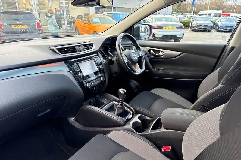 Used Nissan Qashqai 2017 for sale - 76972026: Photo 18