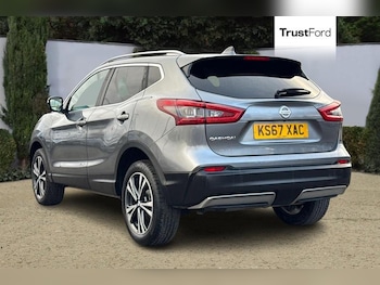 Used Nissan Qashqai 2017 for sale - 76972026: Photo