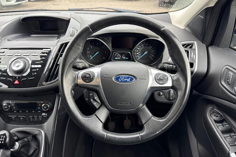 Used Ford Kuga 2015 for sale - 76452972: Photo 12