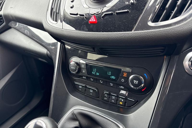 Used Ford Kuga 2015 for sale - 76452972: Photo 24