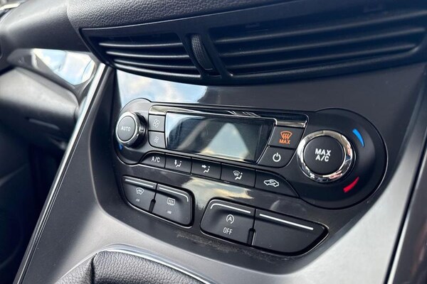 Used Ford Kuga 2016 for sale - 76222630: Photo 24